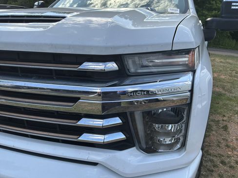Used 2020 Chevrolet Silverado 3500 High Country w/ LPO, Hitch Package AWD/4WD image 11