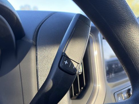 Certified 2022 Chevrolet Silverado 1500 Custom RWD image 31