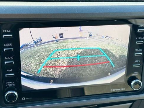 Used 2021 Toyota Tacoma TRD Off-Road w/ Technology Package image 18