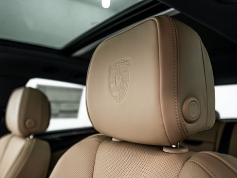 Certified 2026 Porsche Macan AWD/4WD image 21