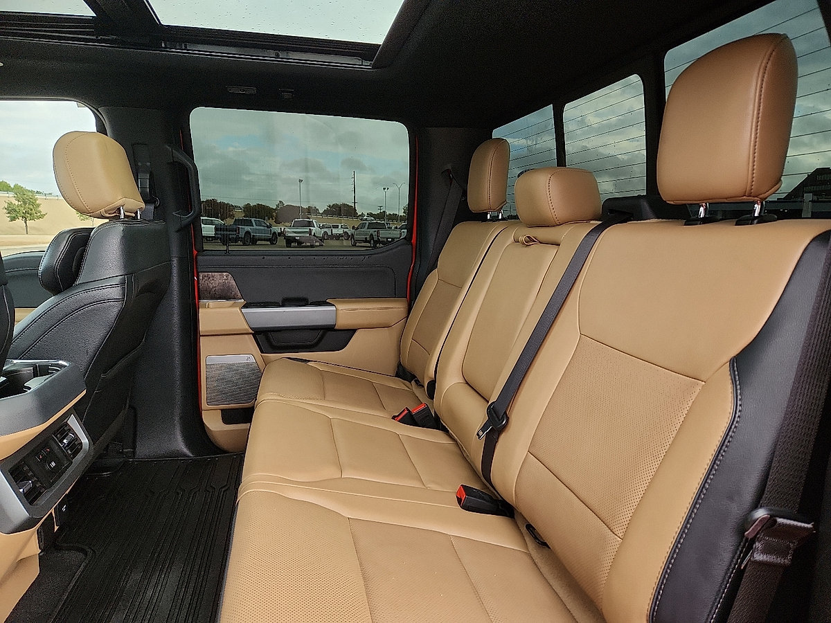 Used 2023 Ford F350 Lariat w/ Lariat Ultimate Package AWD/4WD image 16
