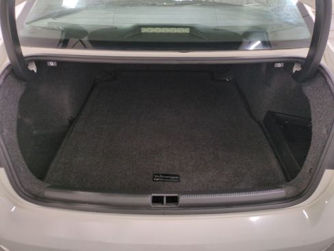 Used 2013 Volkswagen Passat TDI SE FWD image 27