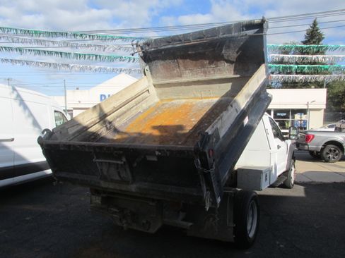 Used 2017 Ford F550 4x4 Regular Cab Super Duty image 5