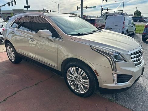Used 2017 Cadillac XT5 Premium Luxury w/ Driver Assist Package AWD/4WD image 3