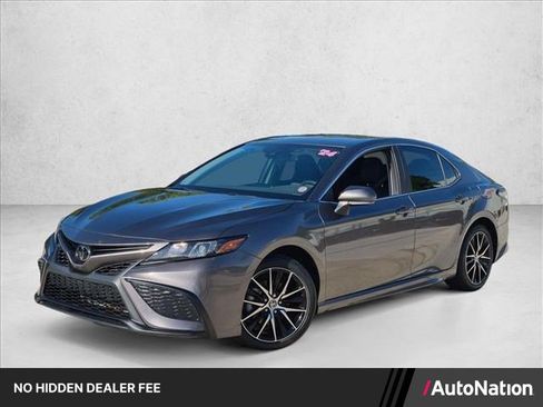 Certified 2024 Toyota Camry SE FWD image 1