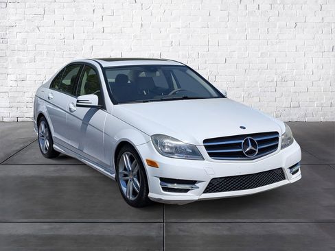 Used 2014 Mercedes-Benz C 250 Sedan image 2