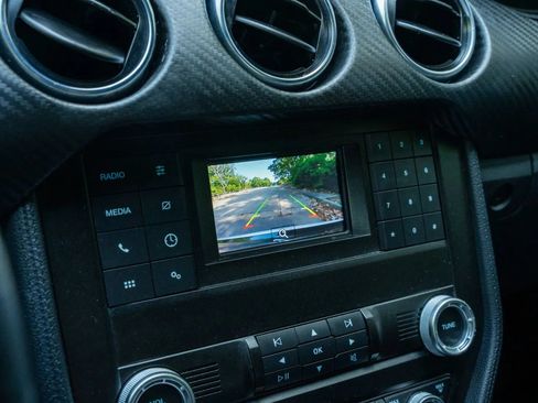 Used 2022 Ford Mustang Coupe RWD image 18