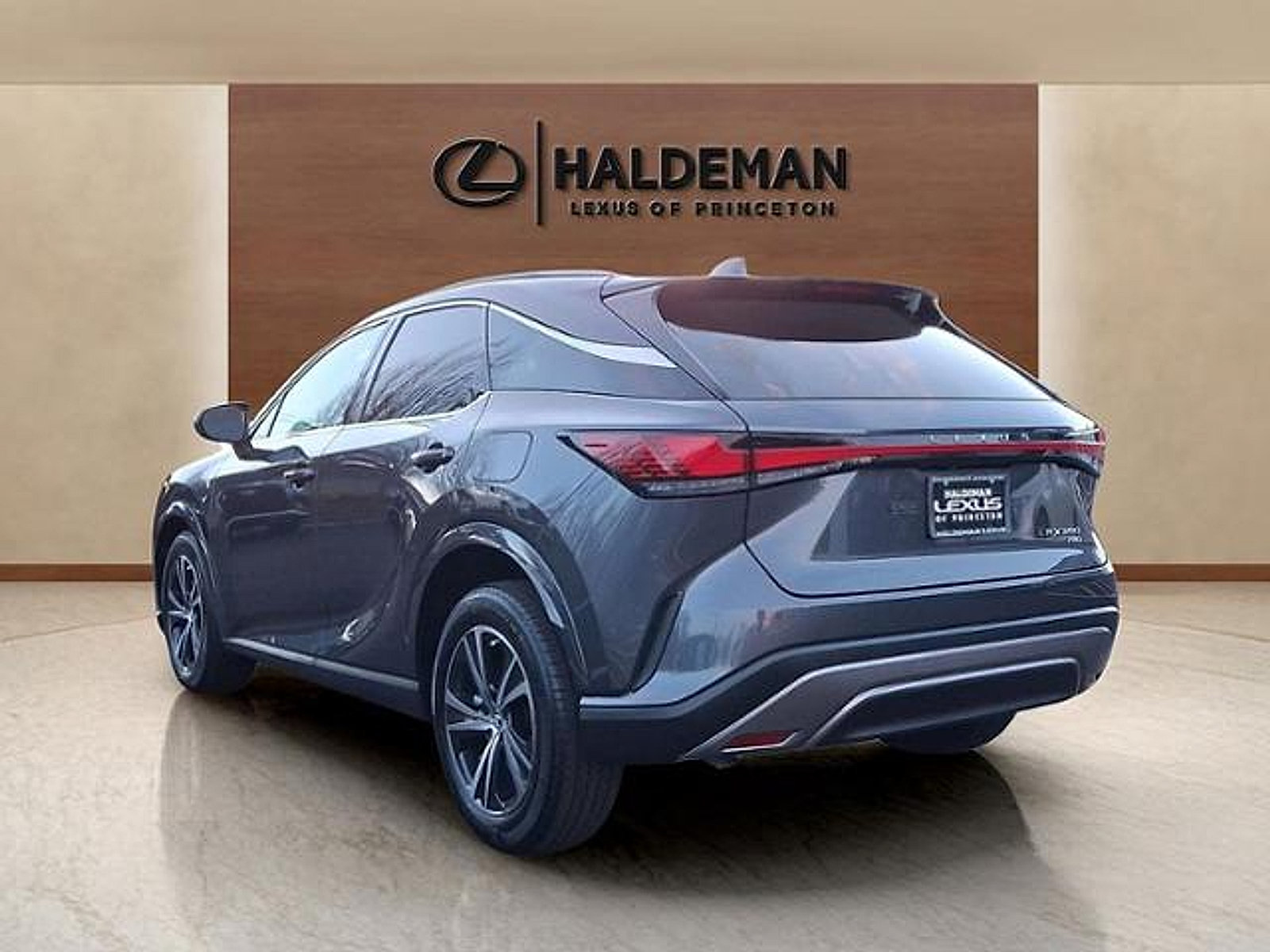 Certified 2024 Lexus RX 350 Premium w/ Cold Area Package AWD/4WD image 4