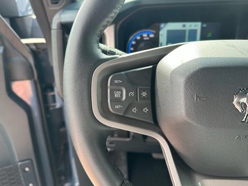 New 2024 Ford Bronco Outer Banks w/ Sasquatch Package AWD/4WD image 9