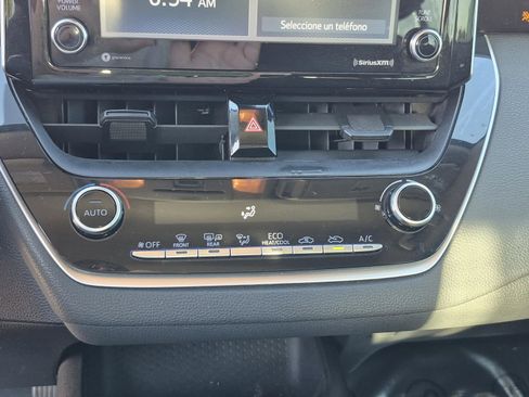 Used 2021 Toyota Corolla LE FWD image 26