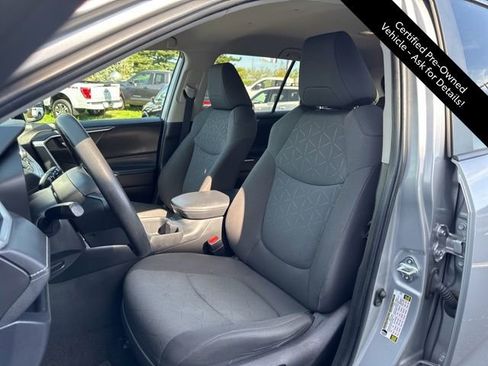 Used 2023 Toyota RAV4 XLE AWD/4WD image 7