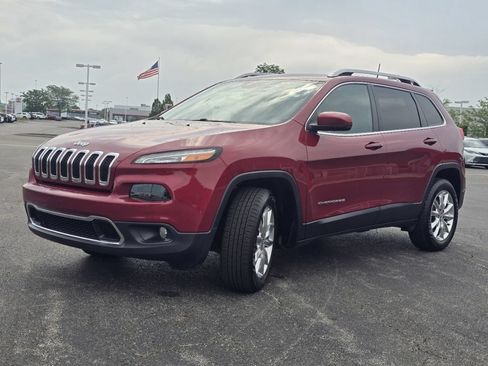 Used 2017 Jeep Cherokee Limited AWD/4WD image 11