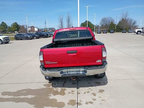 Used 2012 Toyota Tacoma 4x4 Double Cab w/ TRD Off-Road Pkg image 12