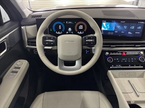 Used 2026 Hyundai Santa Fe SEL FWD image 16