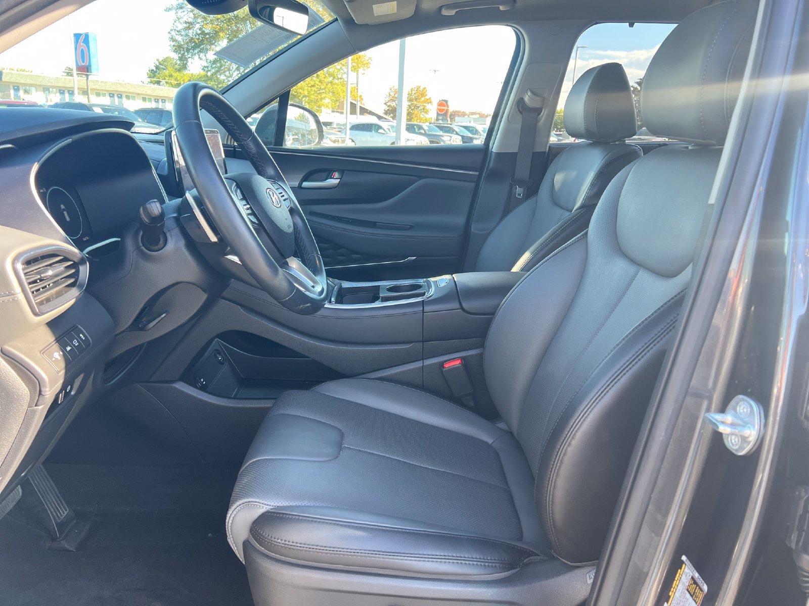 Used 2023 Hyundai Santa Fe SEL w/ Premium Package AWD/4WD image 9