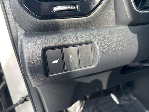 Used 2025 Honda Pilot EX-L image 13