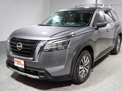 Used 2023 Nissan Pathfinder SL image 33