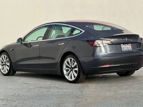 Used 2018 Tesla Model 3 Long Range image 6