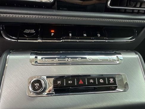 New 2026 Lincoln Aviator AWD w/ Jet Appearance Package image 29