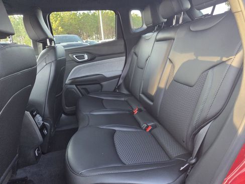 New 2026 Jeep Compass Latitude image 13