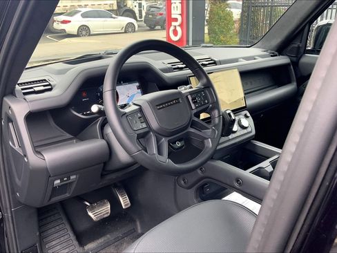 New 2026 Land Rover Defender 110 OCTA image 8