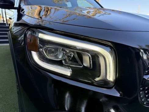 Used 2020 Mercedes-Benz GLB 250 image 9