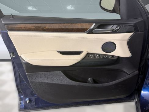 Used 2017 BMW X3 xDrive28i image 12