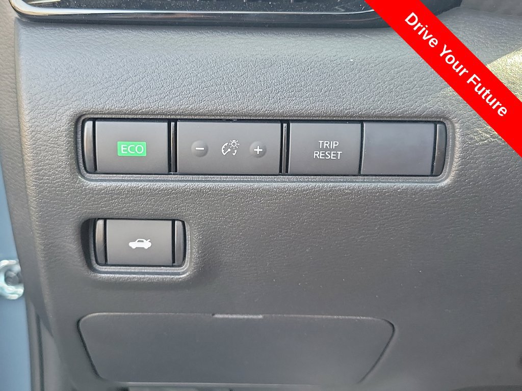 Used 2025 Nissan Sentra SV w/ SV Premium Package FWD image 18