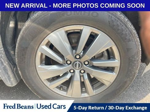 Used 2024 Nissan Pathfinder SV AWD/4WD image 13