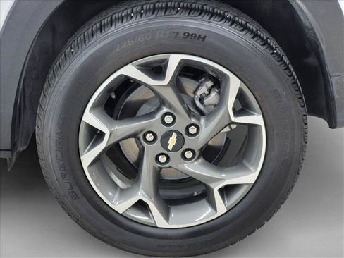 Used 2024 Chevrolet Trax LT FWD image 23