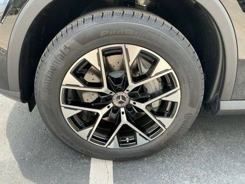 New 2025 Mercedes-Benz GLC 350e 4MATIC image 11
