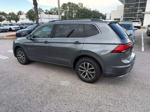 Used 2019 Volkswagen Tiguan SE w/ Panoramic Sunroof Package FWD image 8