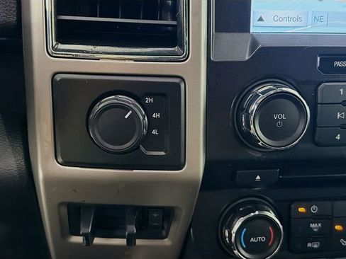 Used 2018 Ford F350 Lariat w/ FX4 Off-Road Package AWD/4WD image 20