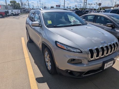 Used 2016 Jeep Cherokee Limited w/ Trailer Tow Group AWD/4WD image 1