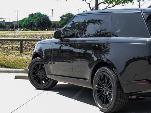 New 2026 Land Rover Range Rover SE AWD/4WD image 13