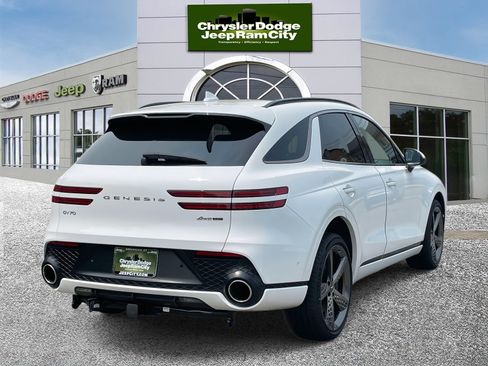 Used 2025 Genesis GV70 3.5T Sport w/ Sport Advanced Package image 6