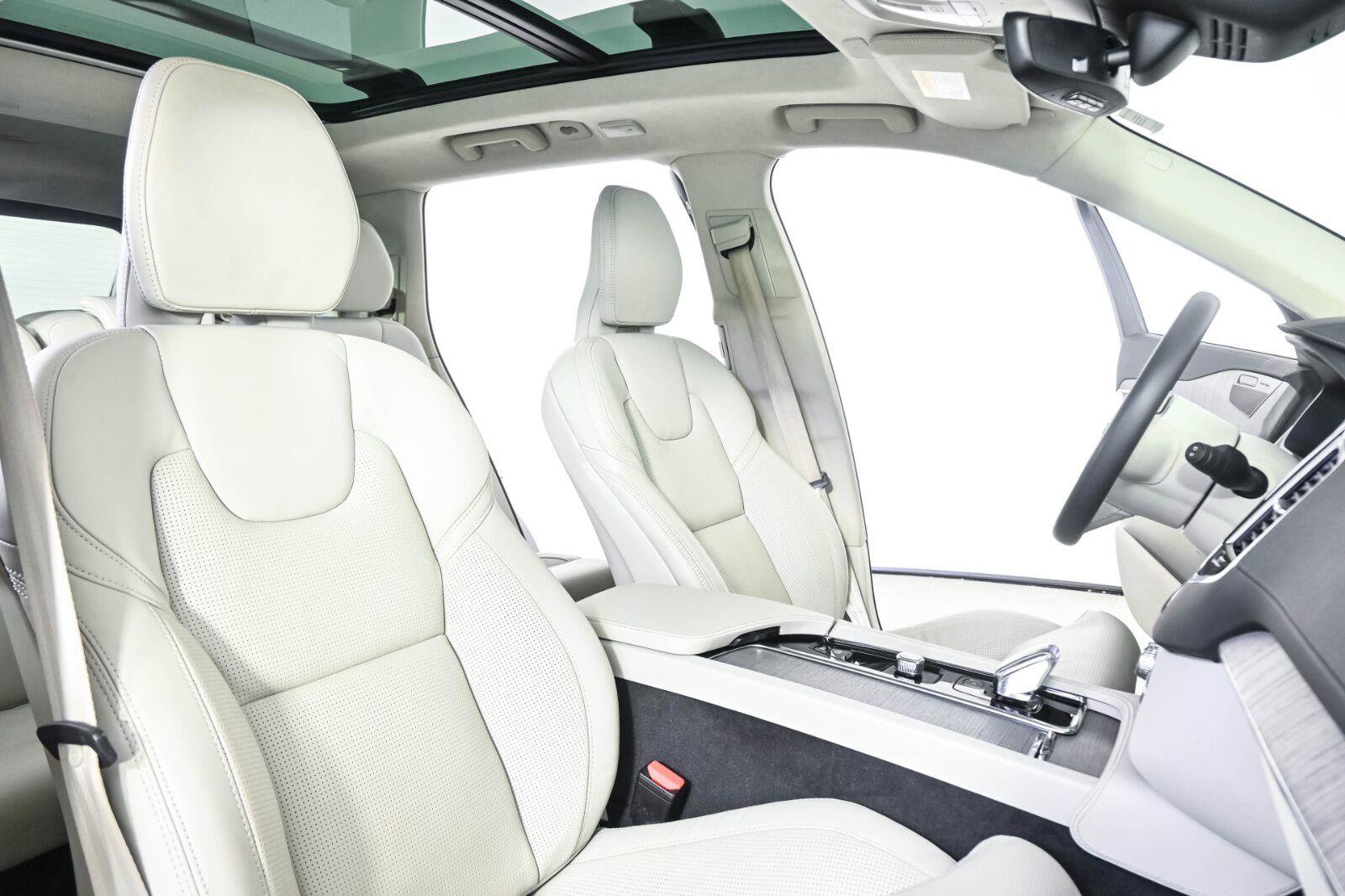 Certified 2024 Volvo XC90 T8 Ultimate w/ Lounge Package AWD/4WD image 23