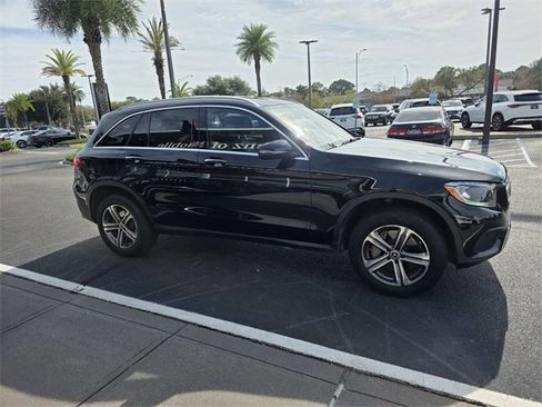 Used 2019 Mercedes-Benz GLC 300 4MATIC image 5