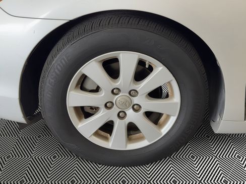 Used 2009 Toyota Camry Hybrid FWD image 12