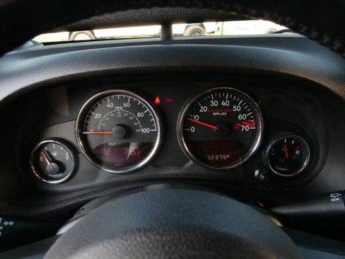 Used 2017 Jeep Wrangler Rubicon AWD/4WD image 23