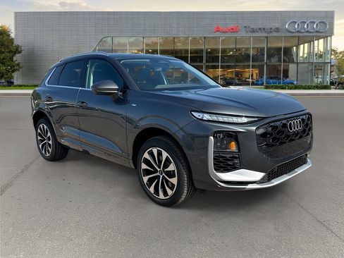 New 2026 Audi Q3 quattro 2.0T image 1