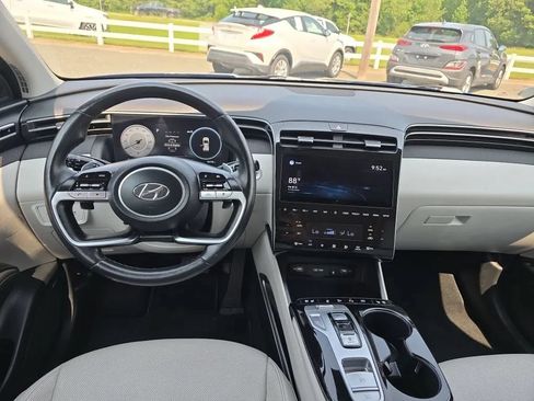 Used 2022 Hyundai Tucson Limited FWD image 13