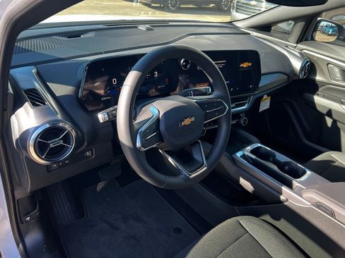 New 2026 Chevrolet Equinox EV LT FWD image 28