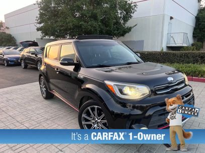 Used 2018 Kia Soul ! w/ Tech Package