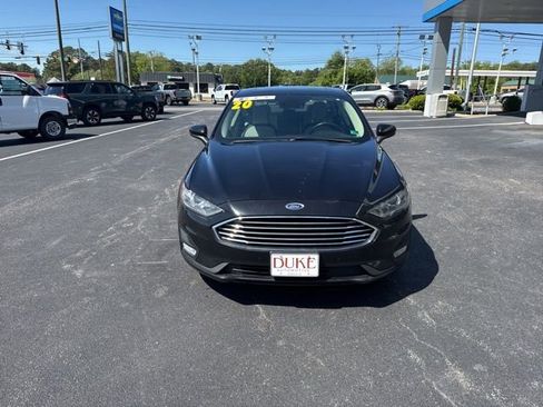 Used 2020 Ford Fusion SE w/ Equipment Group 151A FWD image 16
