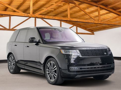 Used 2023 Land Rover Range Rover SE image 7