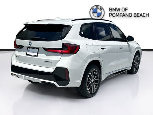 Used 2023 BMW X1 xDrive28i w/ M Sport Package AWD/4WD image 7