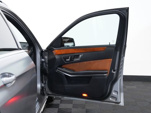 Used 2014 Mercedes-Benz E 63 AMG S-Model image 25