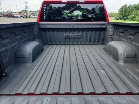 Used 2022 GMC Sierra 1500 SLT w/ SLT Premium Package AWD/4WD image 14