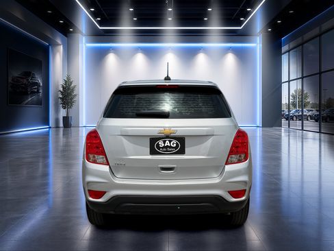 Used 2020 Chevrolet Trax LS FWD image 5